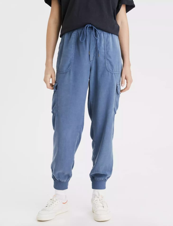 The Best Work From Home Pants, According to Apartment Therapy Editors